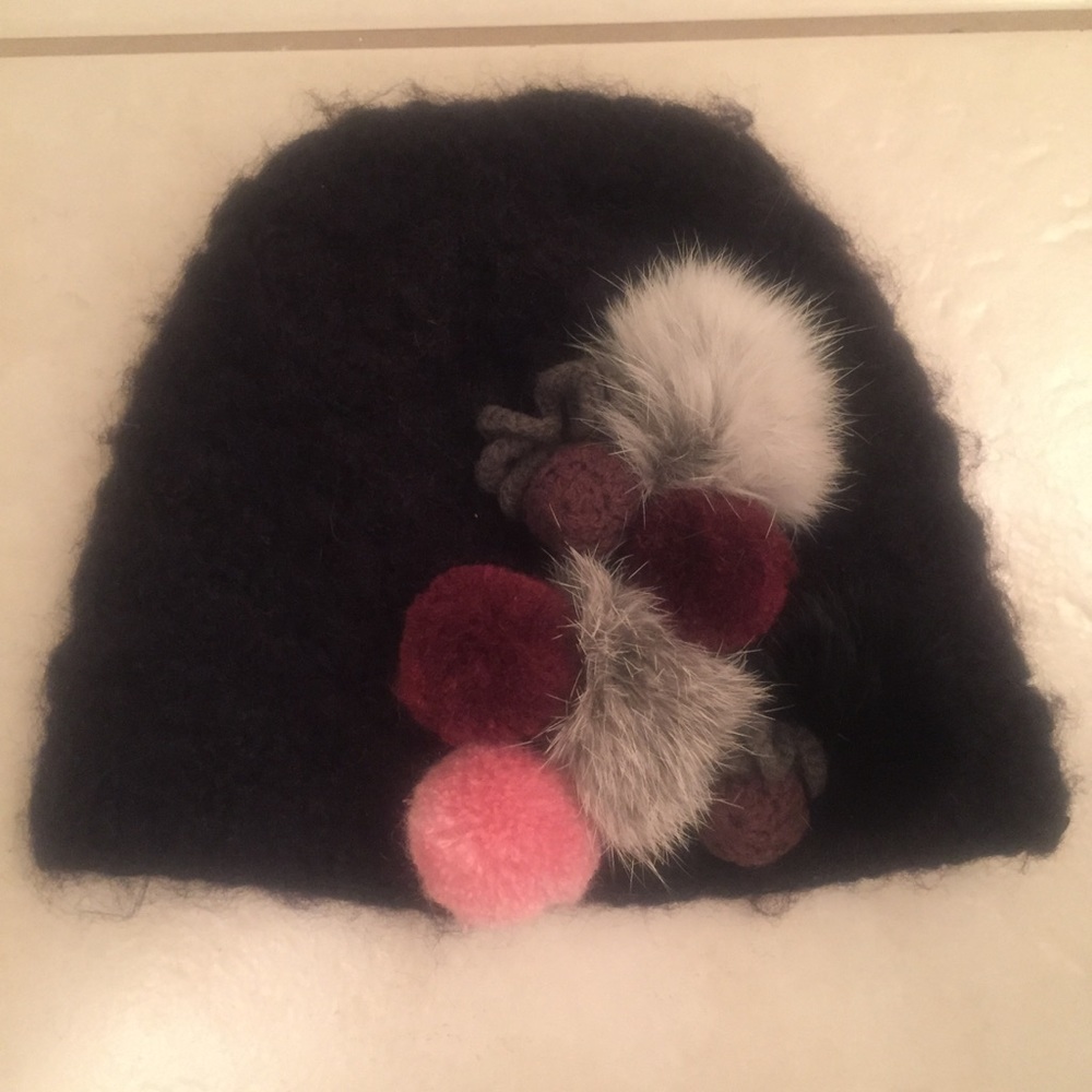 Vintage Kenneth Cole Beanie w/ Rabbit Fur